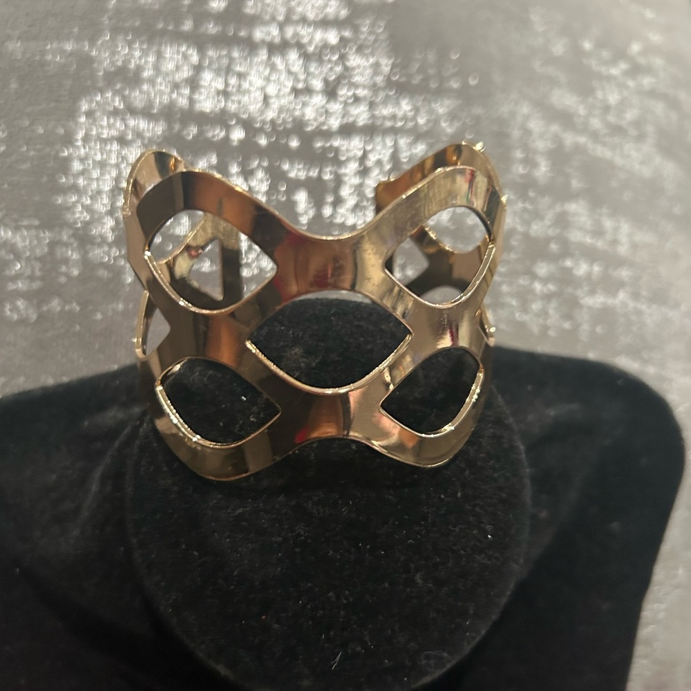 Elegant Gold Openwork Cuff Bracelet